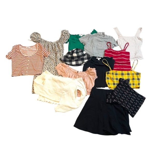 Ladies Tops, Dress,Tank, Skirt, Hat Bundle 🤍 - Picture 2 of 13